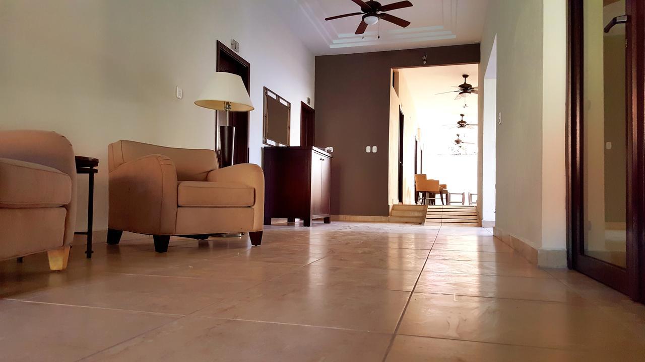 Hotel El Viejo Inn Chinandega Bagian luar foto